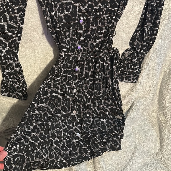 MK long sleeve belted business casual dress - Picture 4 of 5